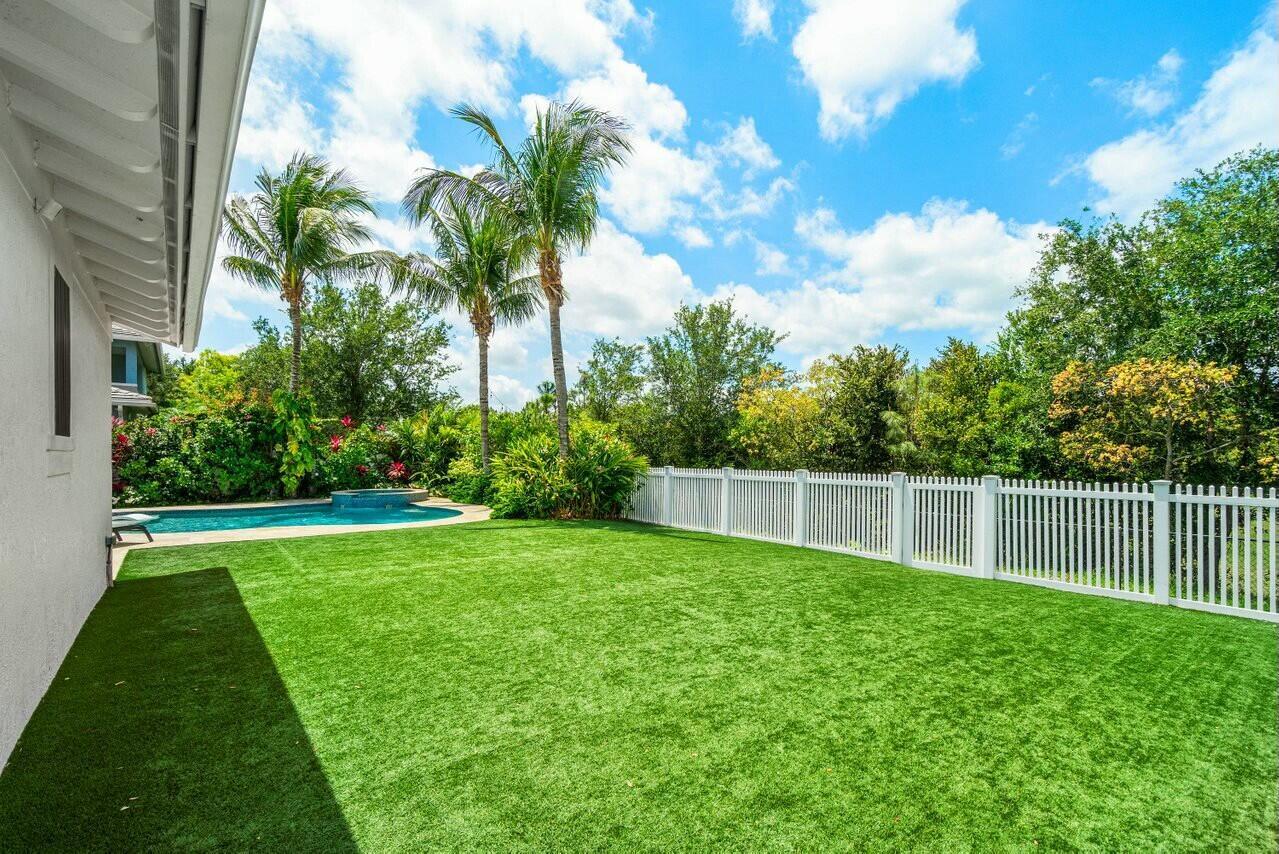 2724 Wymberly Dr Jupiter, FL 33458
