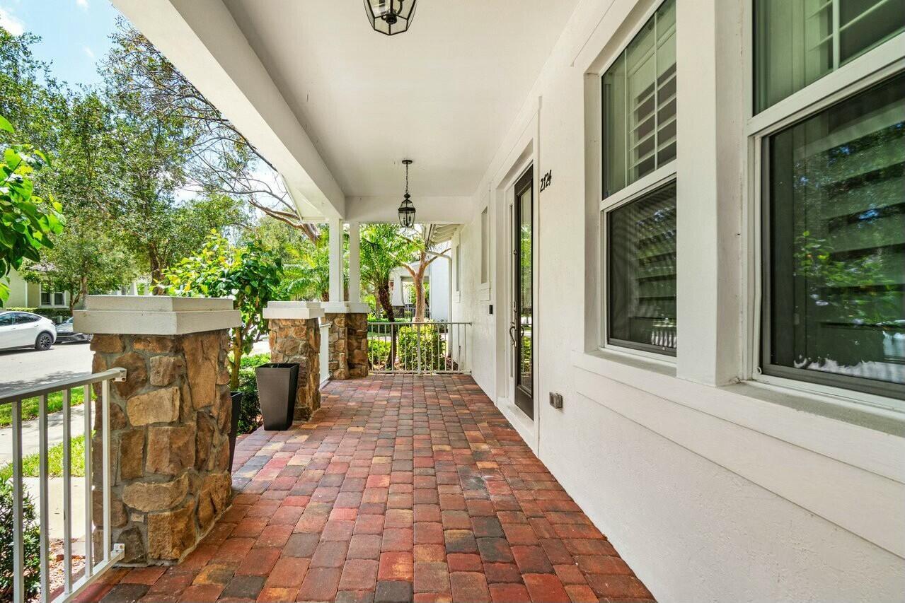 2724 Wymberly Dr Jupiter, FL 33458