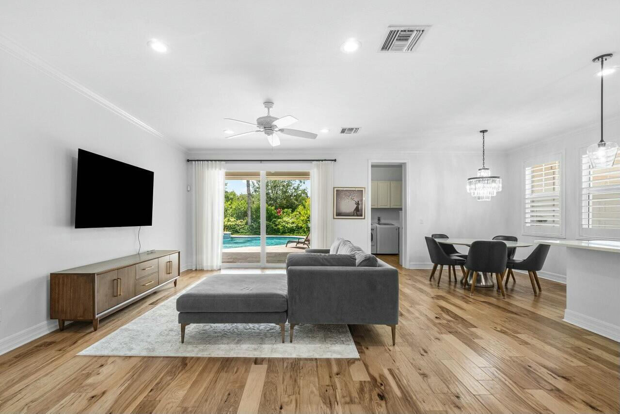 2724 Wymberly Dr Jupiter, FL 33458