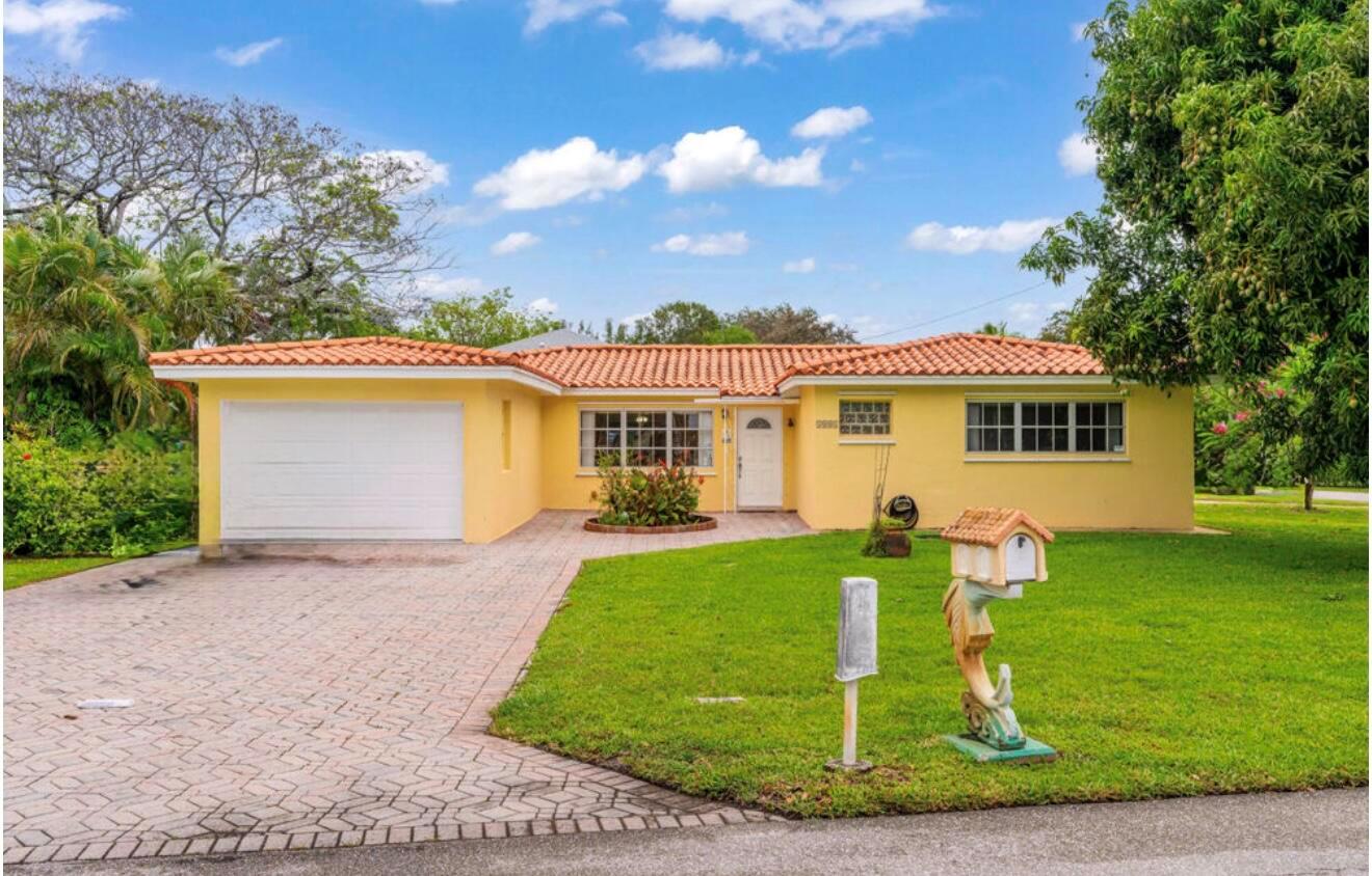 1401 Shore Dr