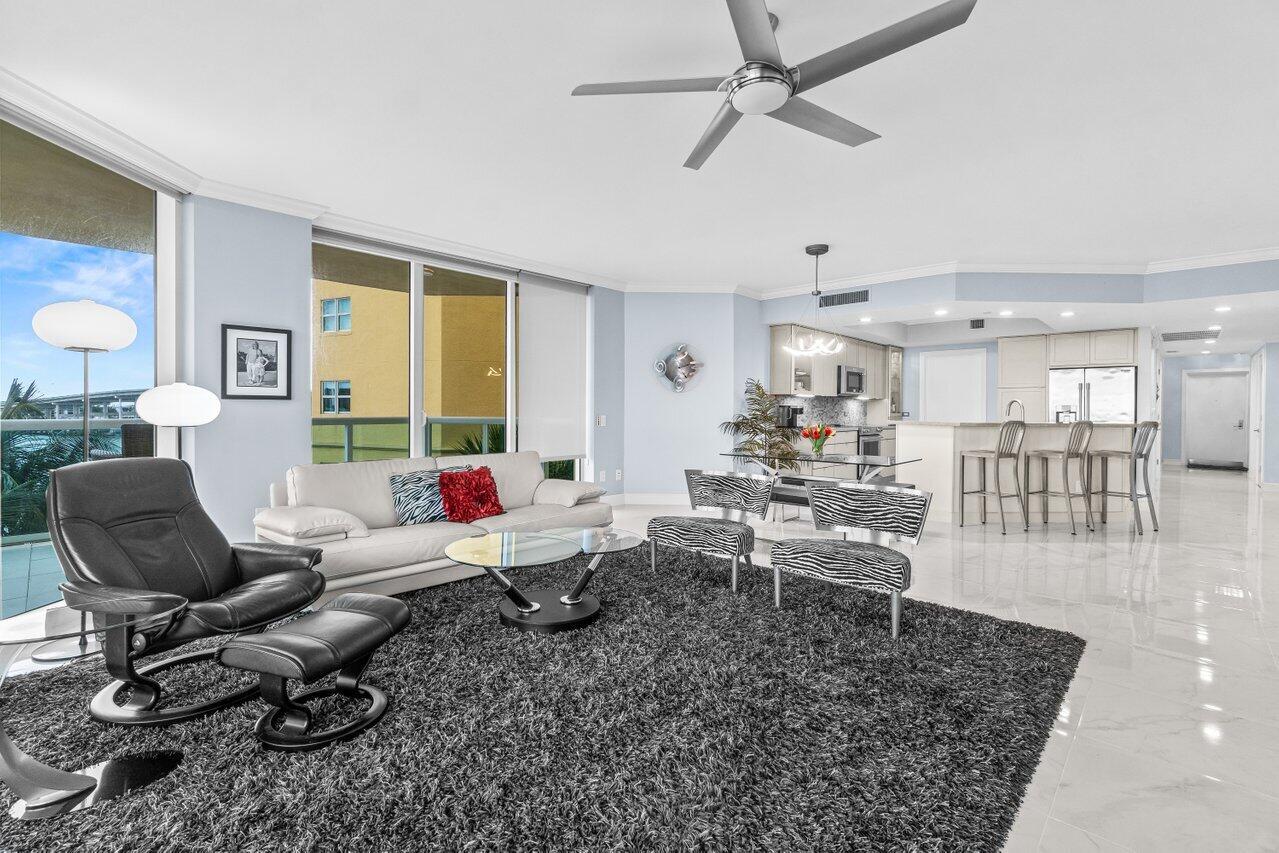 2650 Lake Shr Dr #406 Riviera Beach, FL 33404