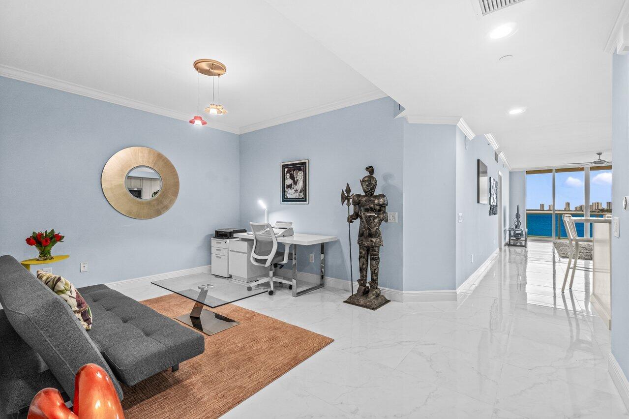 2650 Lake Shr Dr #406 Riviera Beach, FL 33404