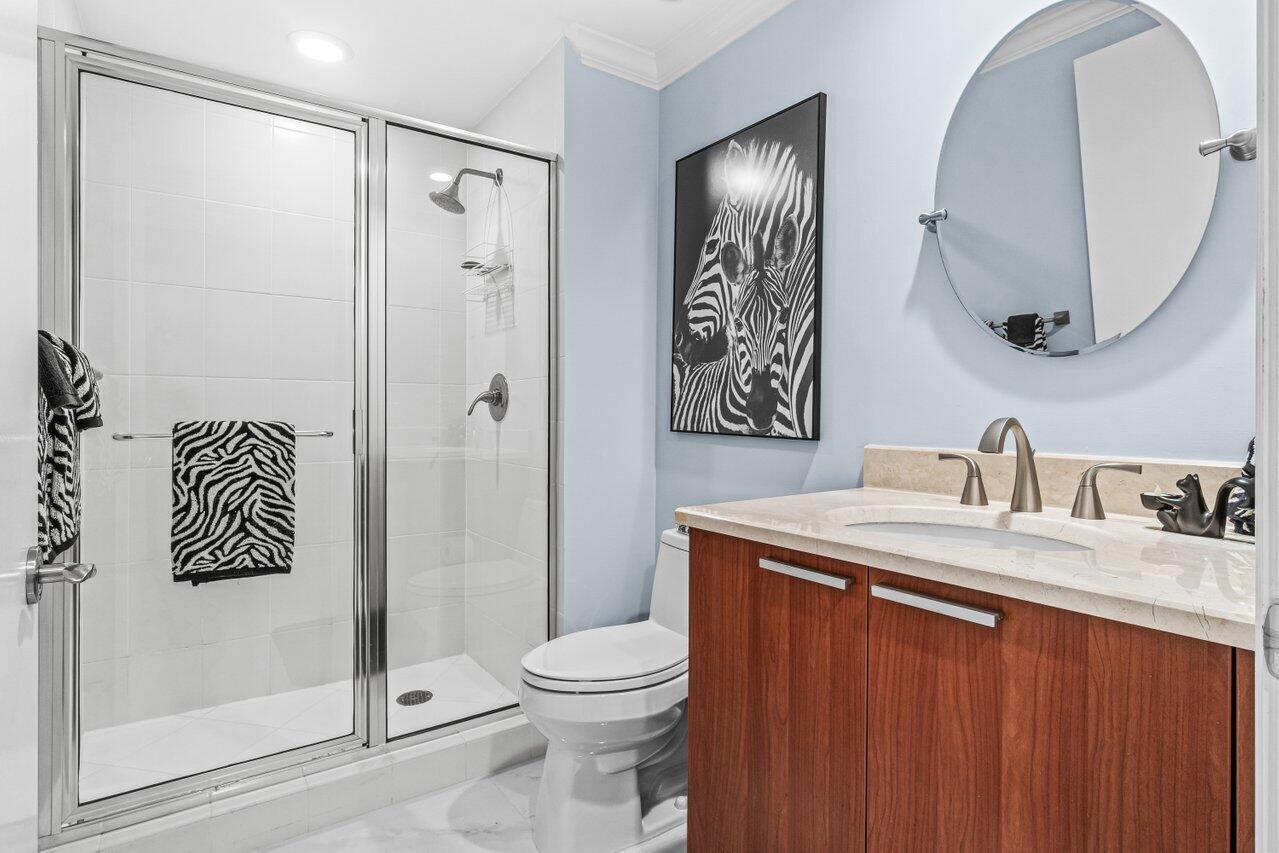 2650 Lake Shr Dr #406 Riviera Beach, FL 33404