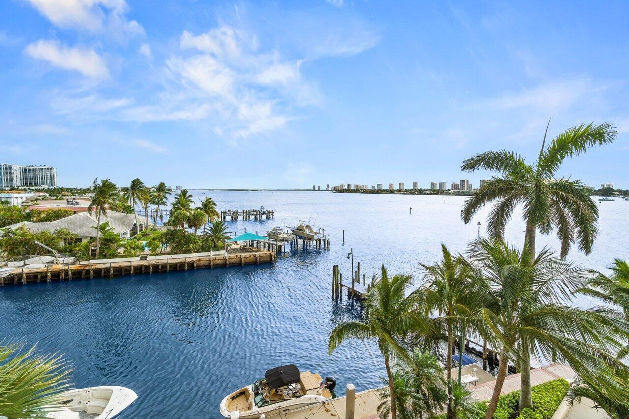 2650 Lake Shr Dr #406 Riviera Beach, FL 33404