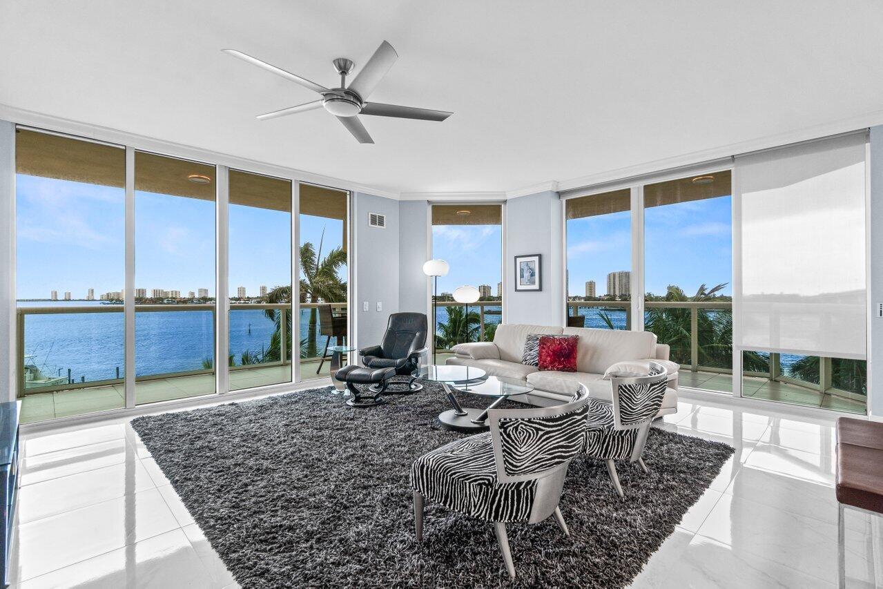 2650 Lake Shr Dr #406 Riviera Beach, FL 33404