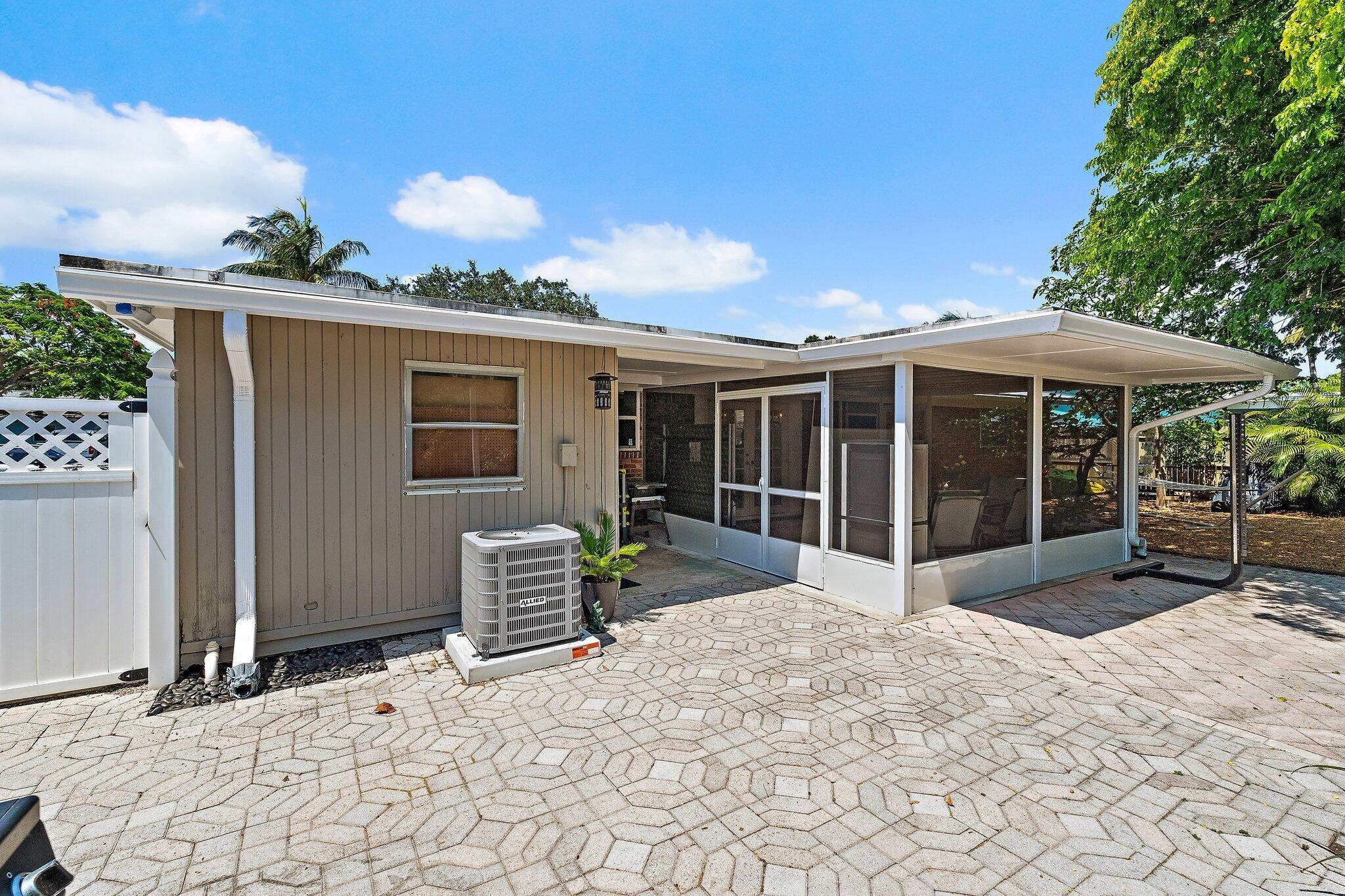 314 Fern St Jupiter, FL 33458