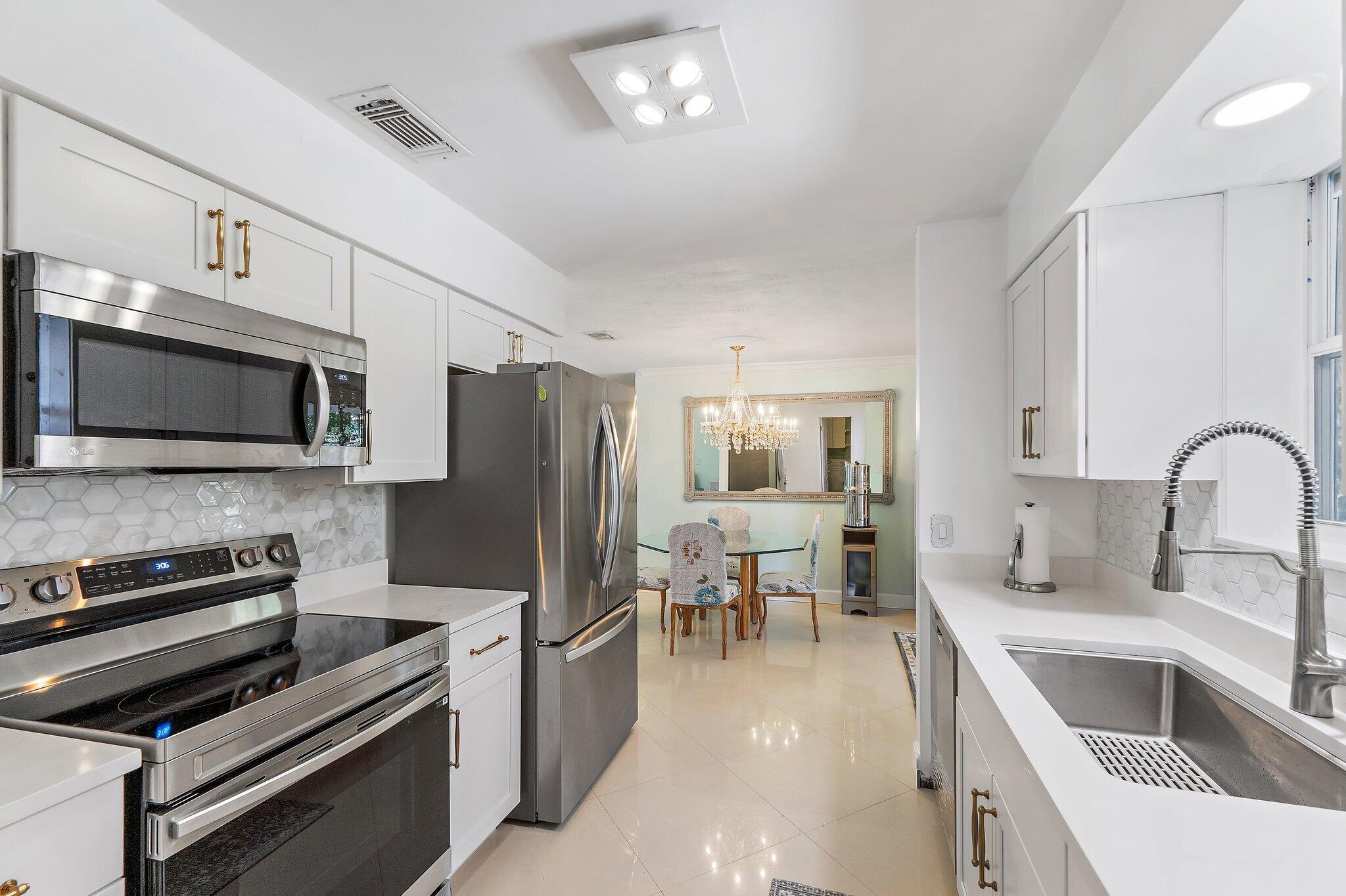 314 Fern St Jupiter, FL 33458