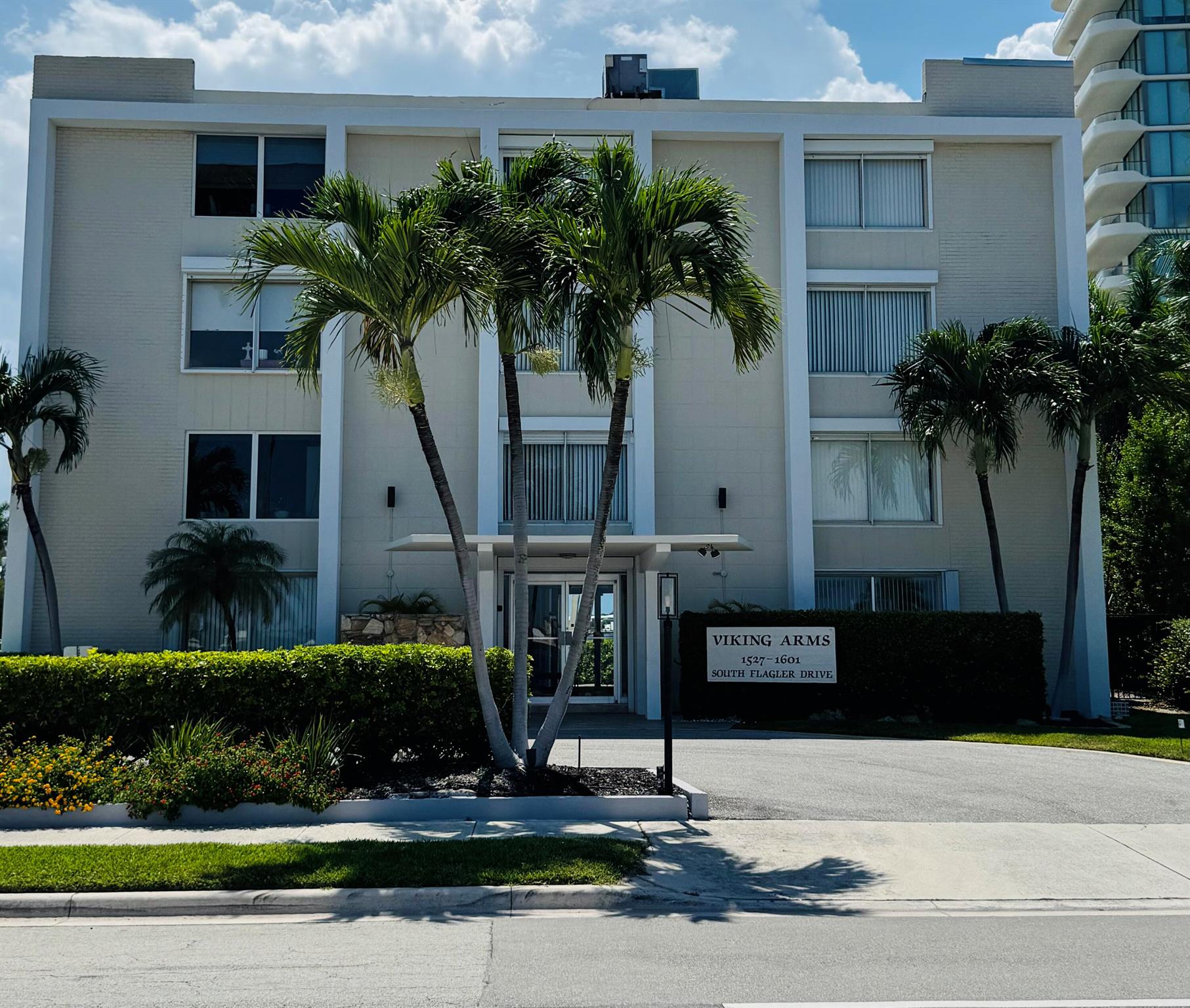 1527 S Flagler Dr #112f