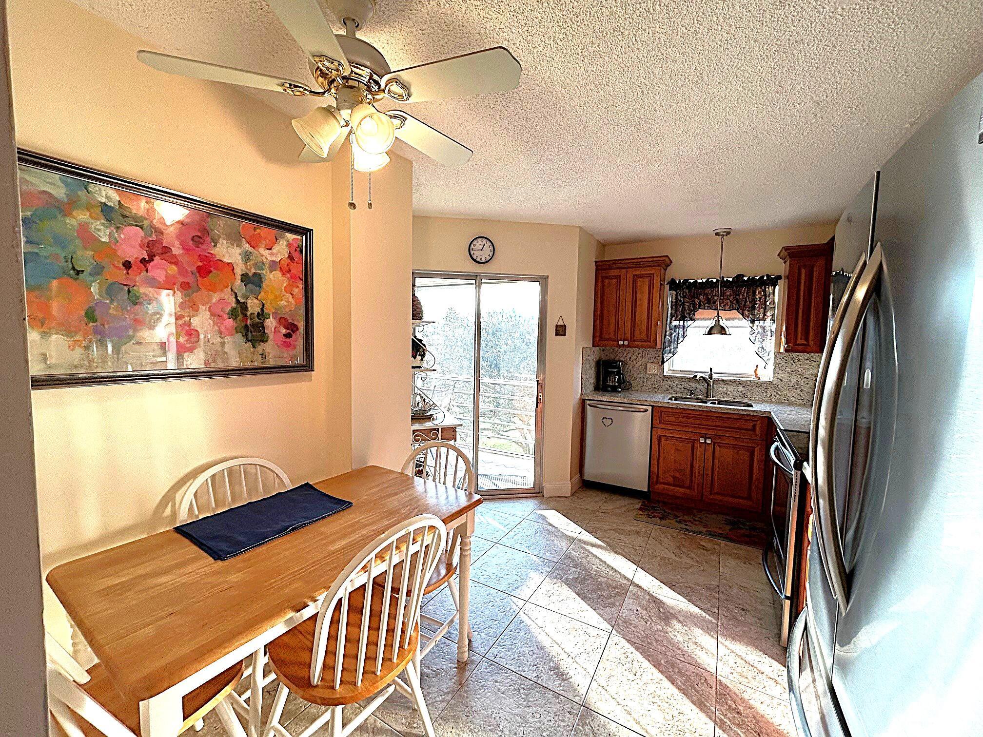 3951 Via Poinciana #412