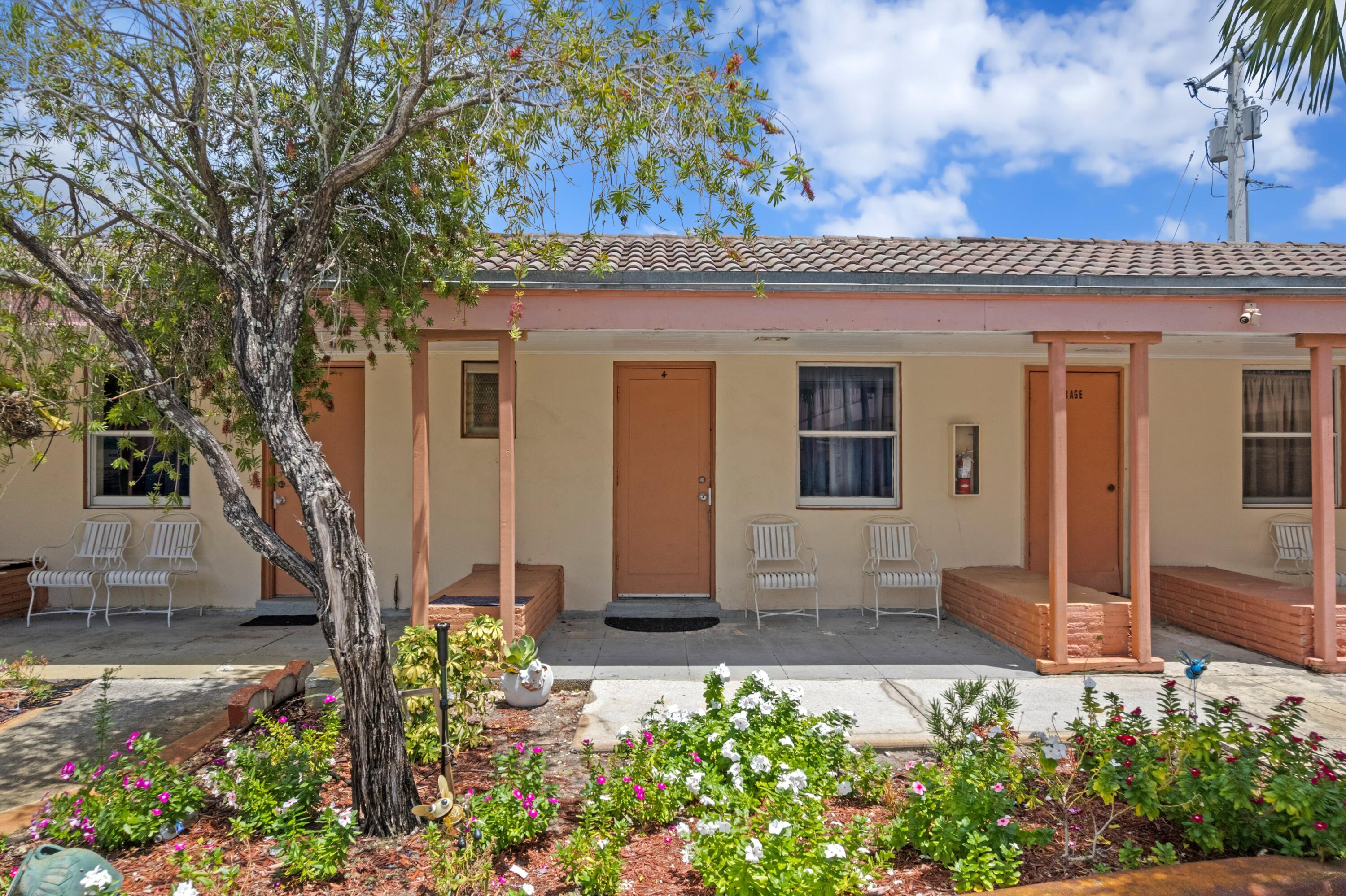 7800 S Dixie West Palm Beach, FL 33405