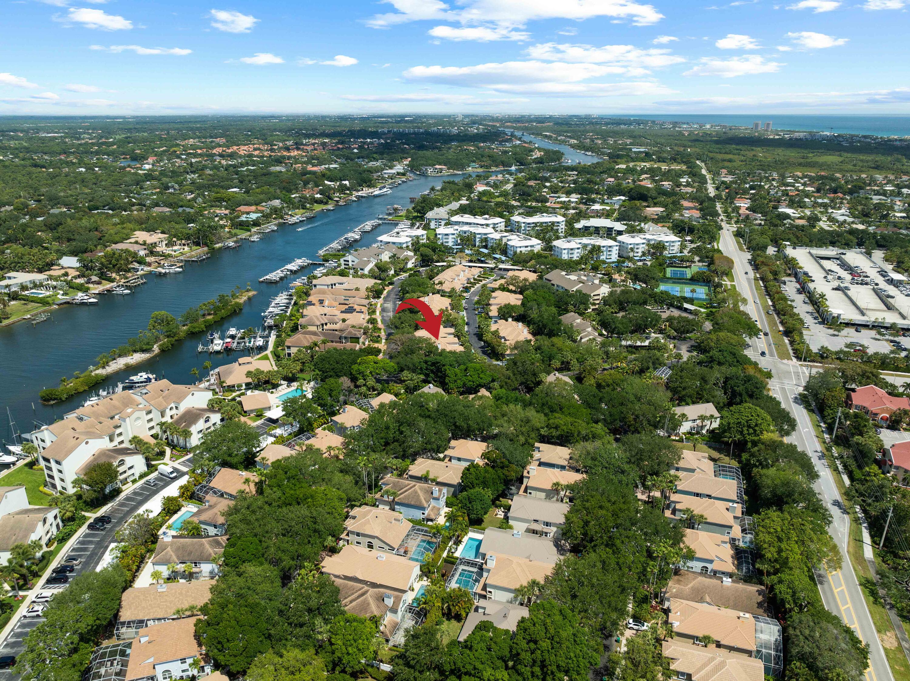 463 Coral Cv Dr