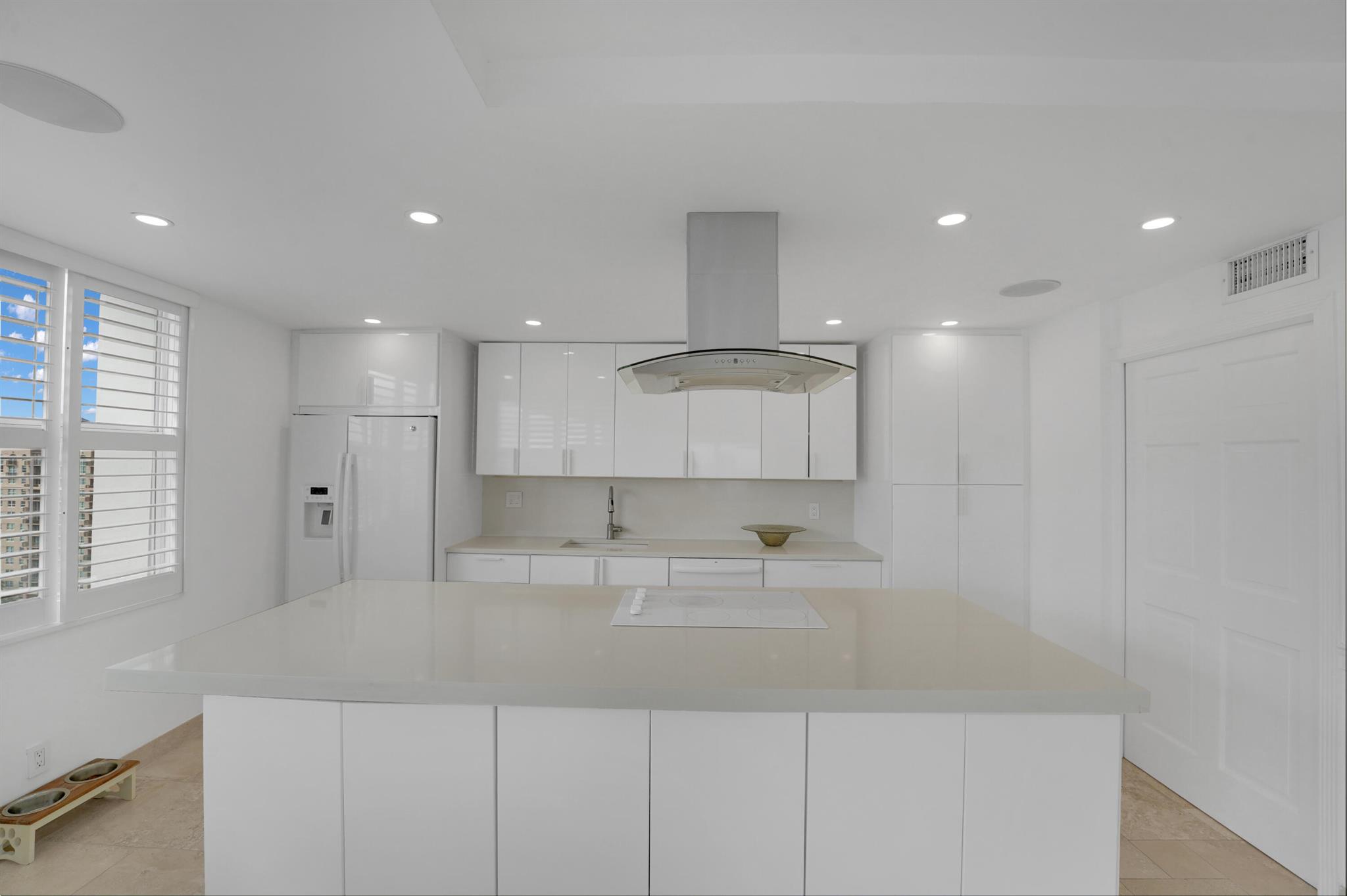 2800 E Sunrise Blvd #19a Fort Lauderdale, FL 33304