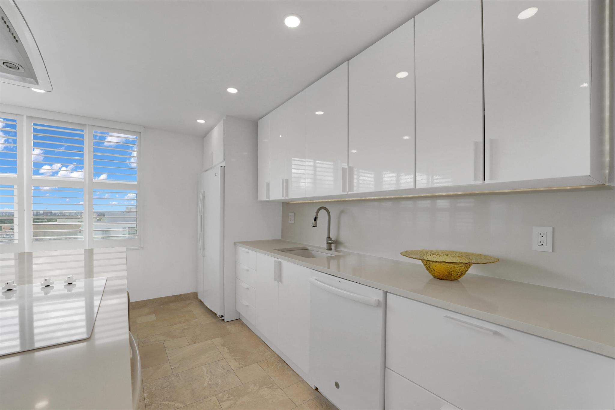 2800 E Sunrise Blvd #19a Fort Lauderdale, FL 33304