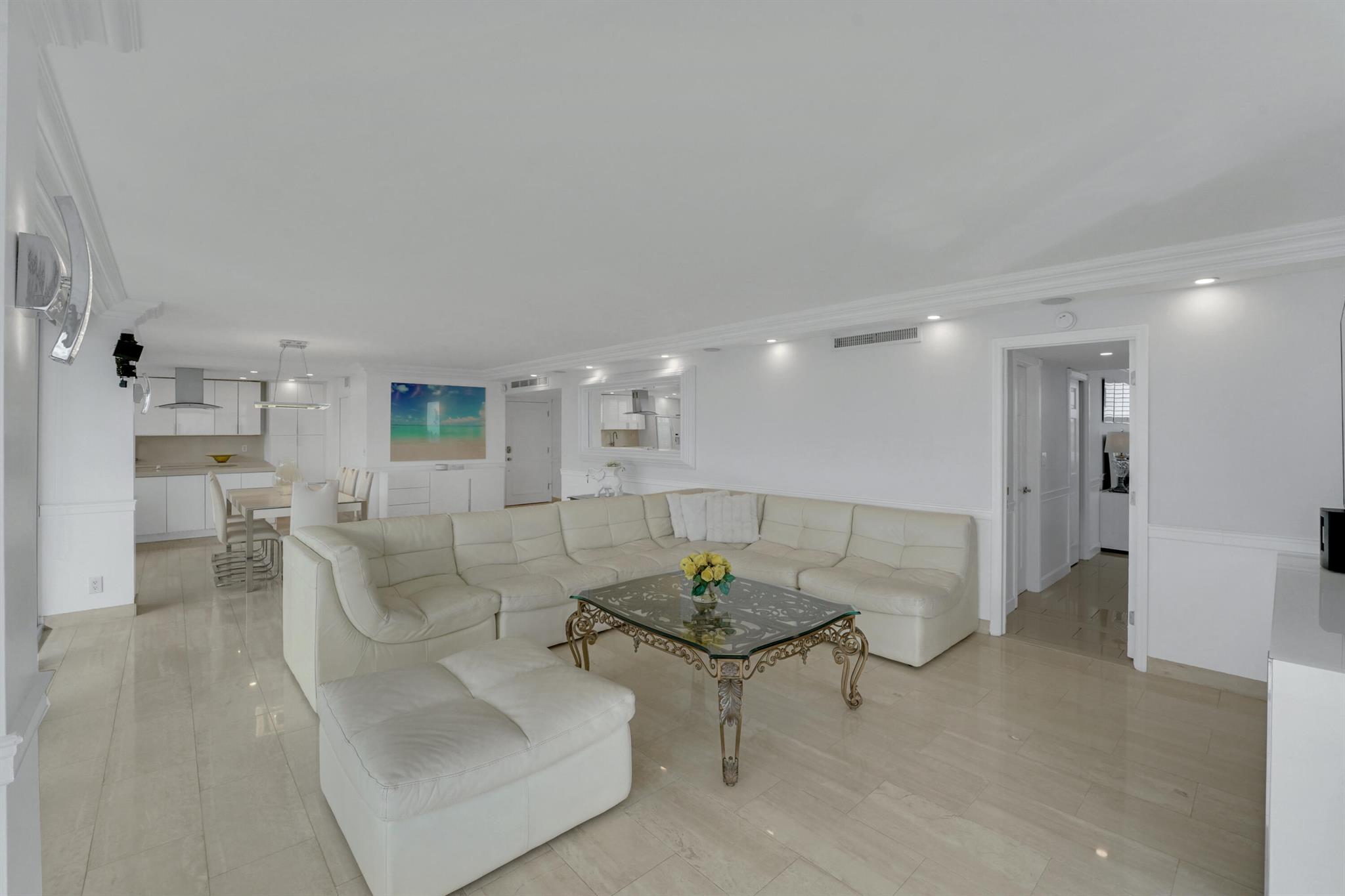 2800 E Sunrise Blvd #19a Fort Lauderdale, FL 33304