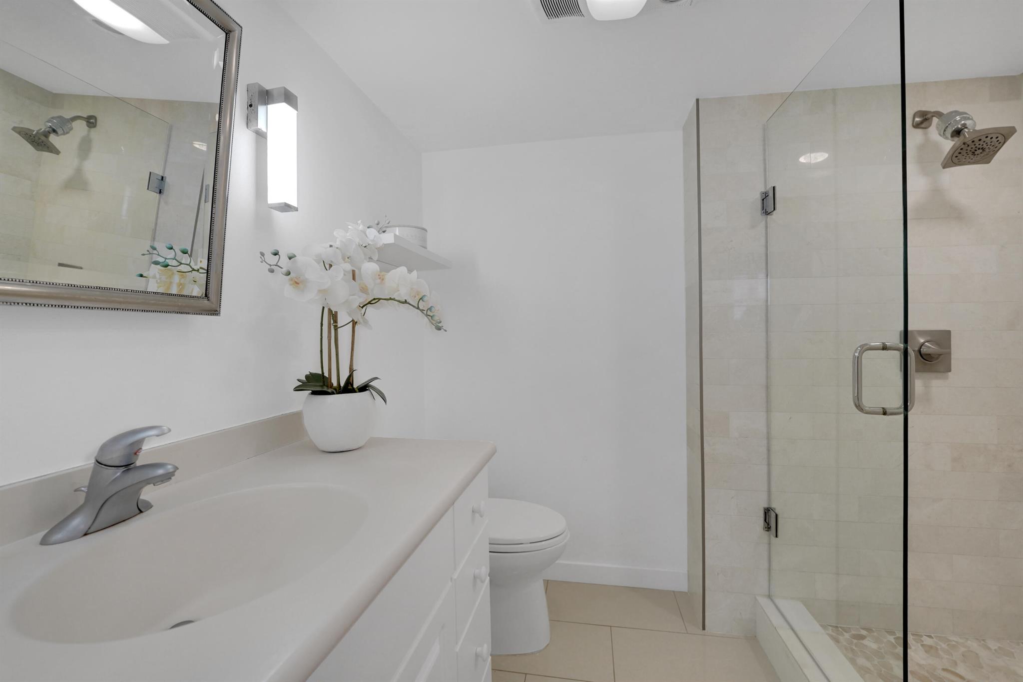 2800 E Sunrise Blvd #19a Fort Lauderdale, FL 33304