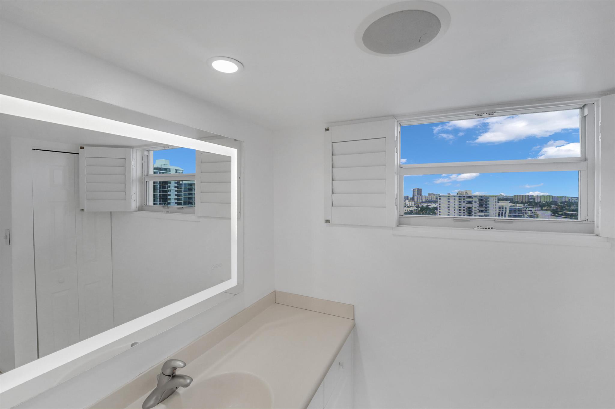 2800 E Sunrise Blvd #19a Fort Lauderdale, FL 33304