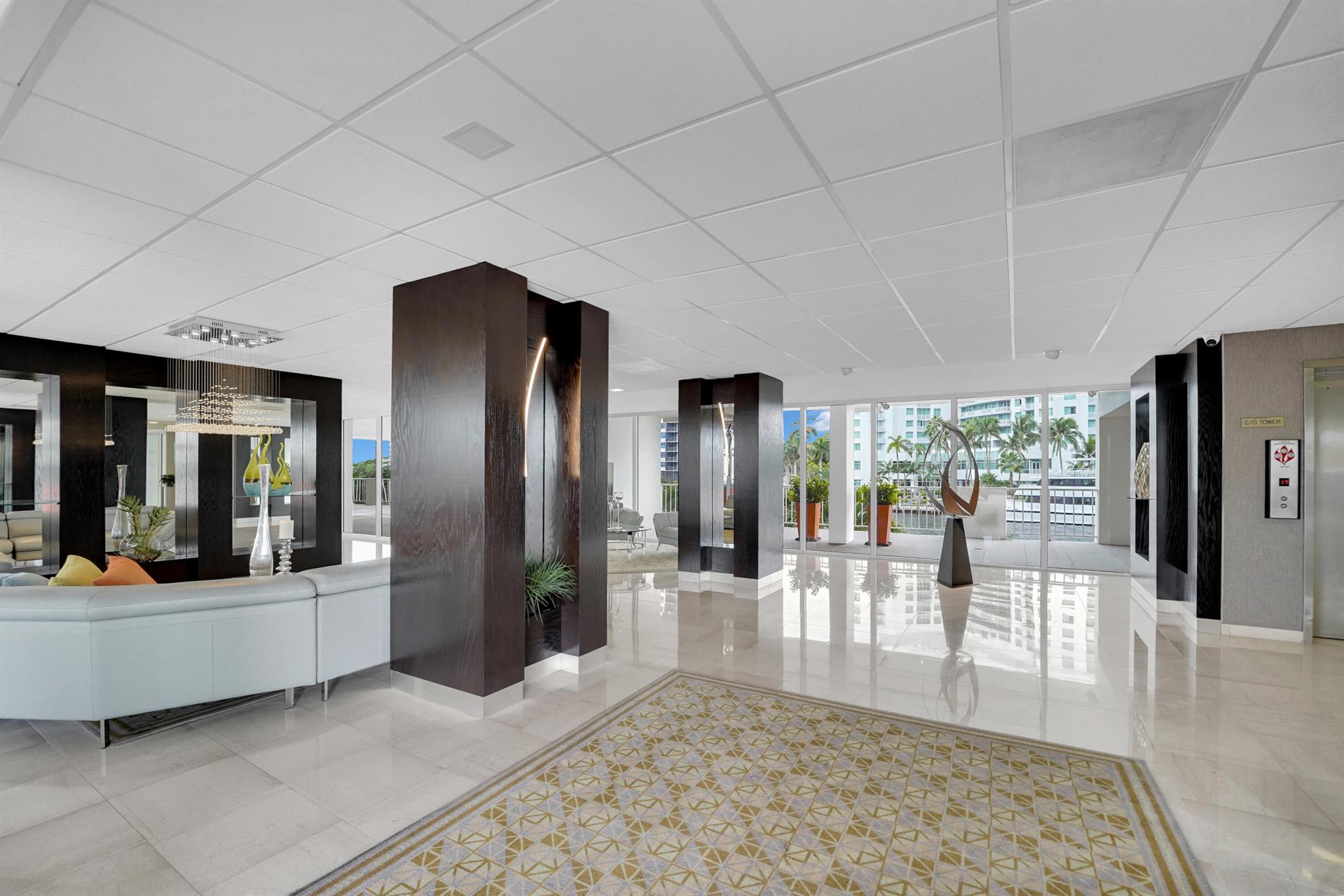 2800 E Sunrise Blvd #19a Fort Lauderdale, FL 33304