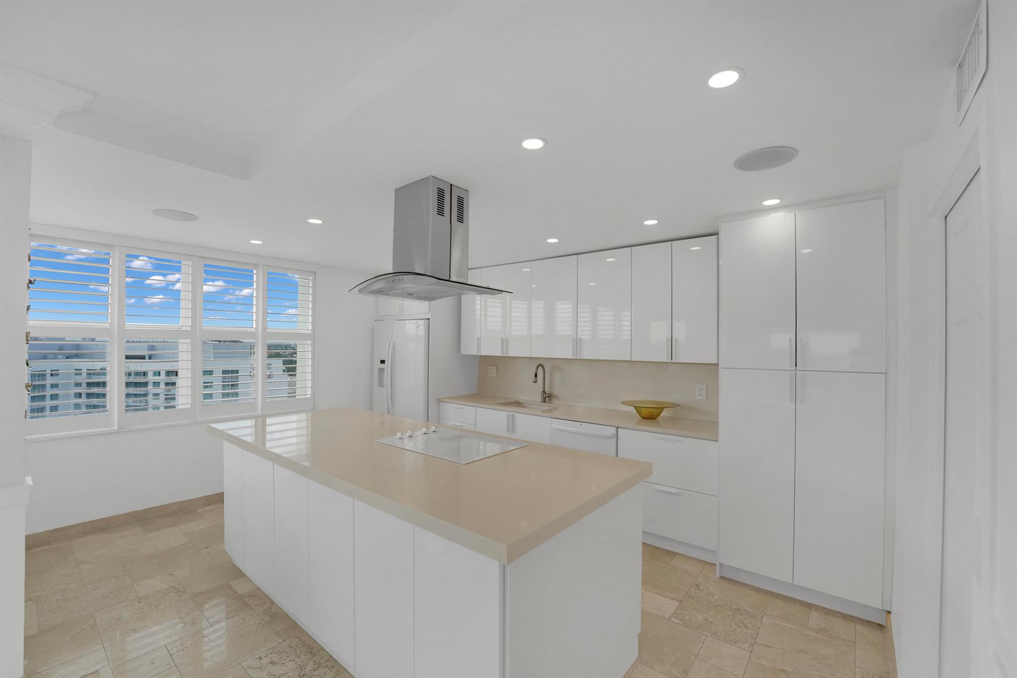 2800 E Sunrise Blvd #19a Fort Lauderdale, FL 33304