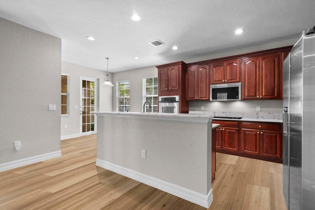 118 Wicklow Ln Jupiter, FL 33458