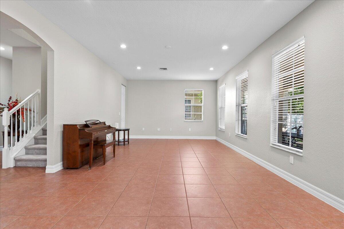 118 Wicklow Ln Jupiter, FL 33458