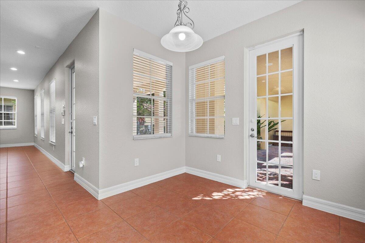 118 Wicklow Ln Jupiter, FL 33458