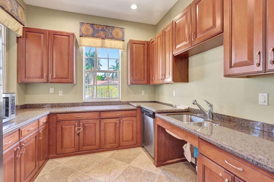 118 Wicklow Ln Jupiter, FL 33458