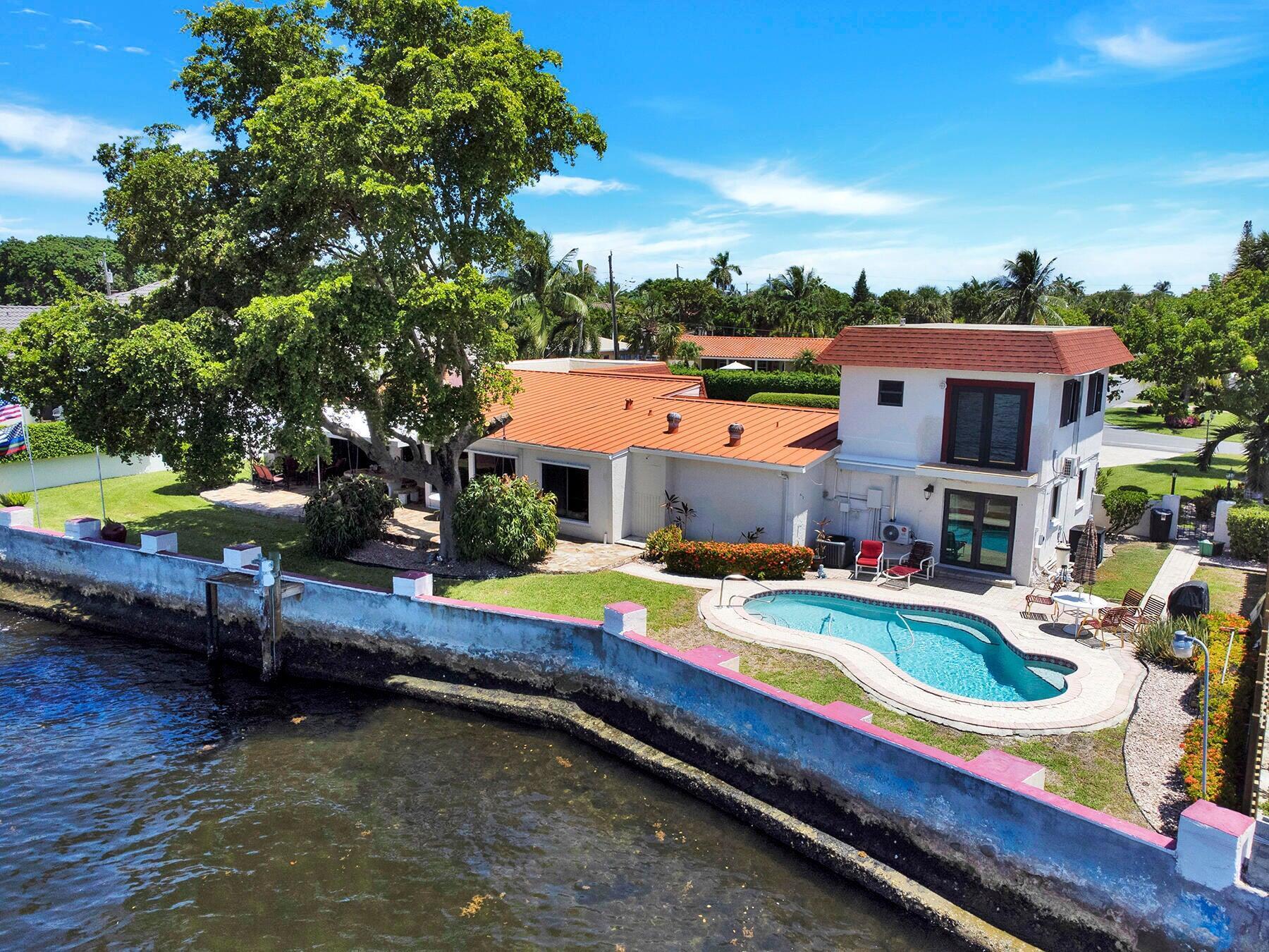 1901 N Riverside Dr #Apt 1