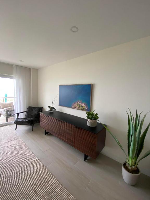 1021 Hillsboro Mile #G6 Lighthouse Point, FL 33064