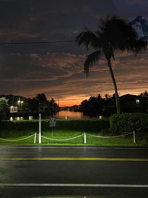 1021 Hillsboro Mile #G6 Lighthouse Point, FL 33064