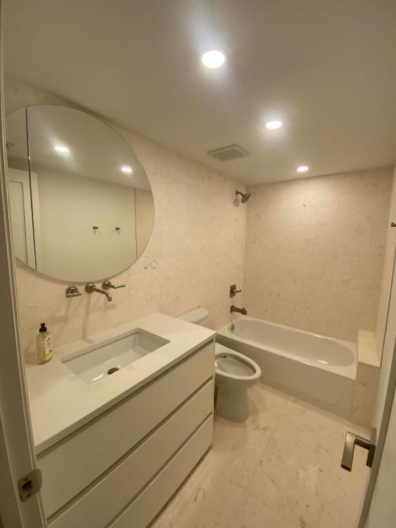 1021 Hillsboro Mile #G6 Lighthouse Point, FL 33064