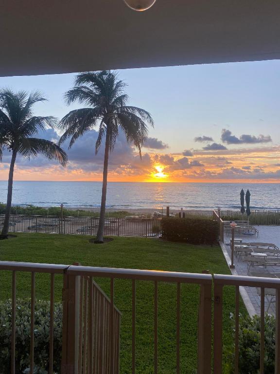 1021 Hillsboro Mile #G6 Lighthouse Point, FL 33064