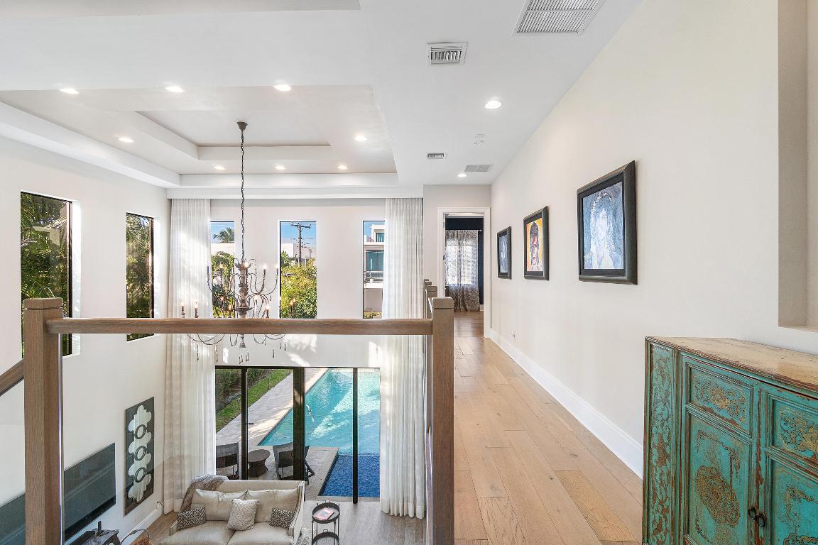 351 E Boca Raton Boca Raton, FL 33432