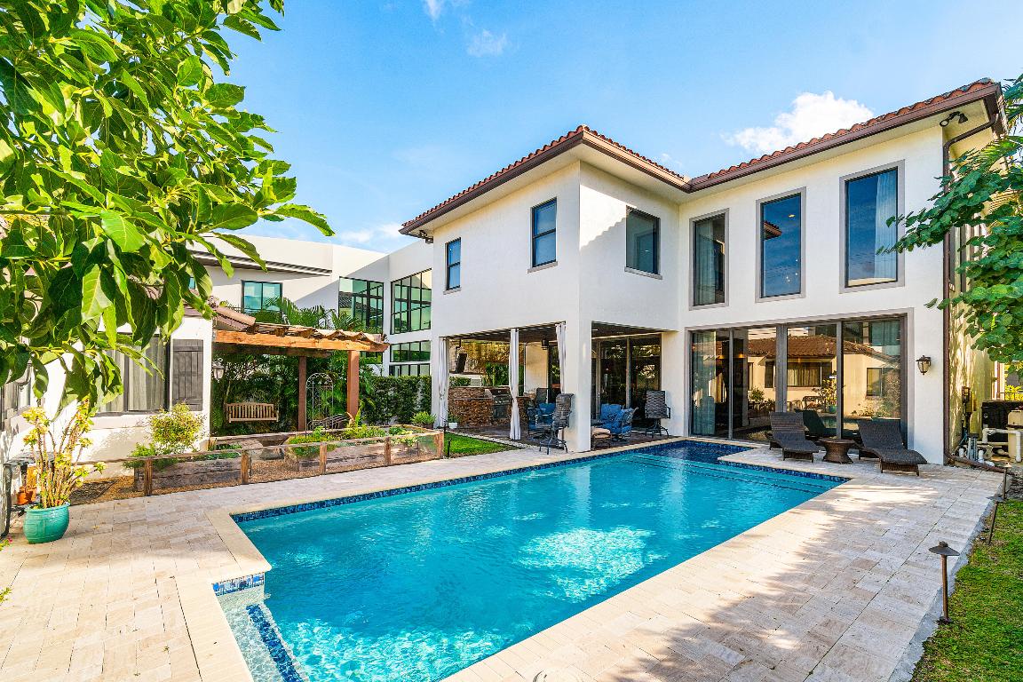 351 E Boca Raton Boca Raton, FL 33432