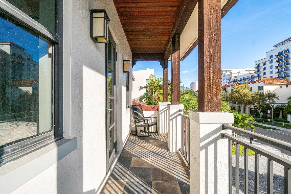 351 E Boca Raton Boca Raton, FL 33432