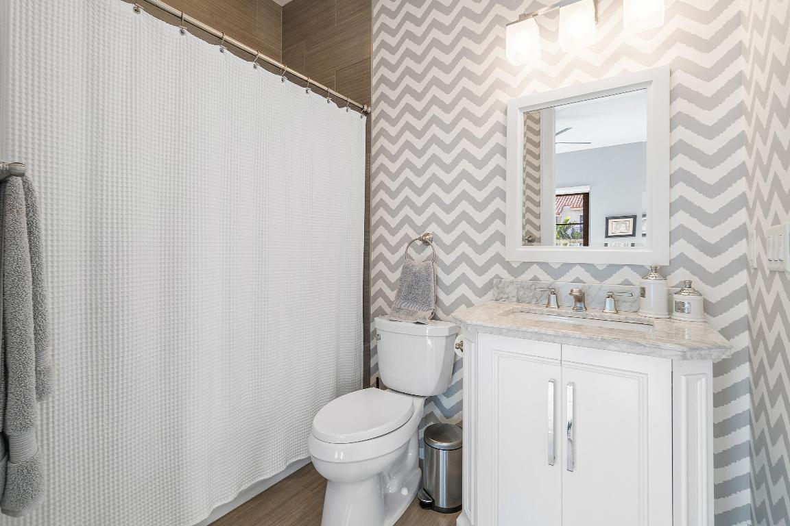 351 E Boca Raton Boca Raton, FL 33432