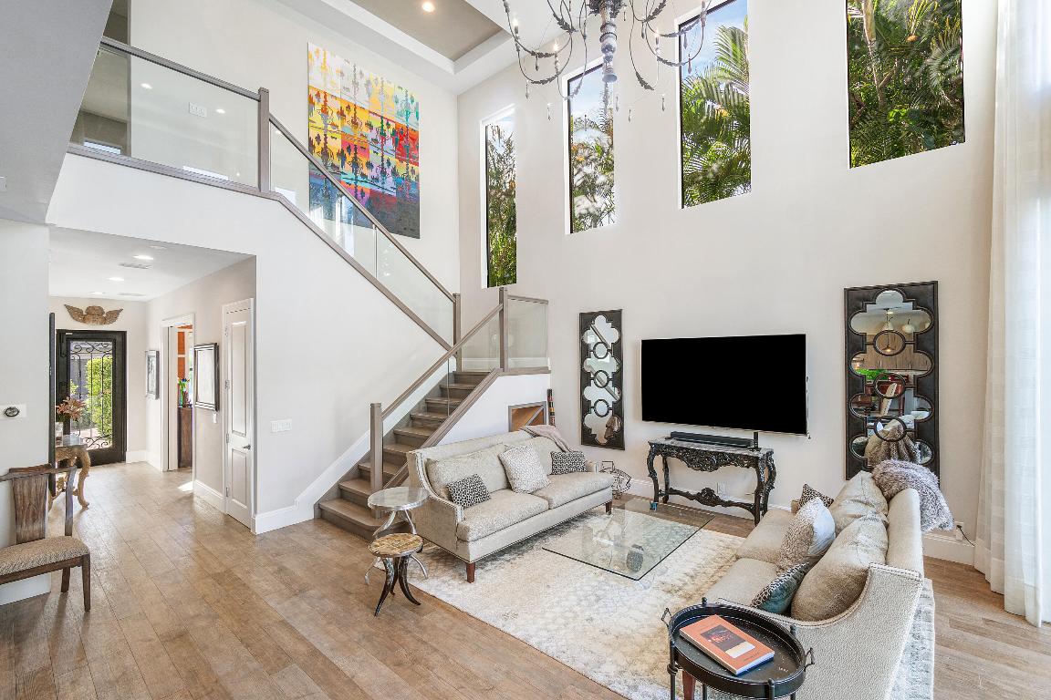 351 E Boca Raton Boca Raton, FL 33432