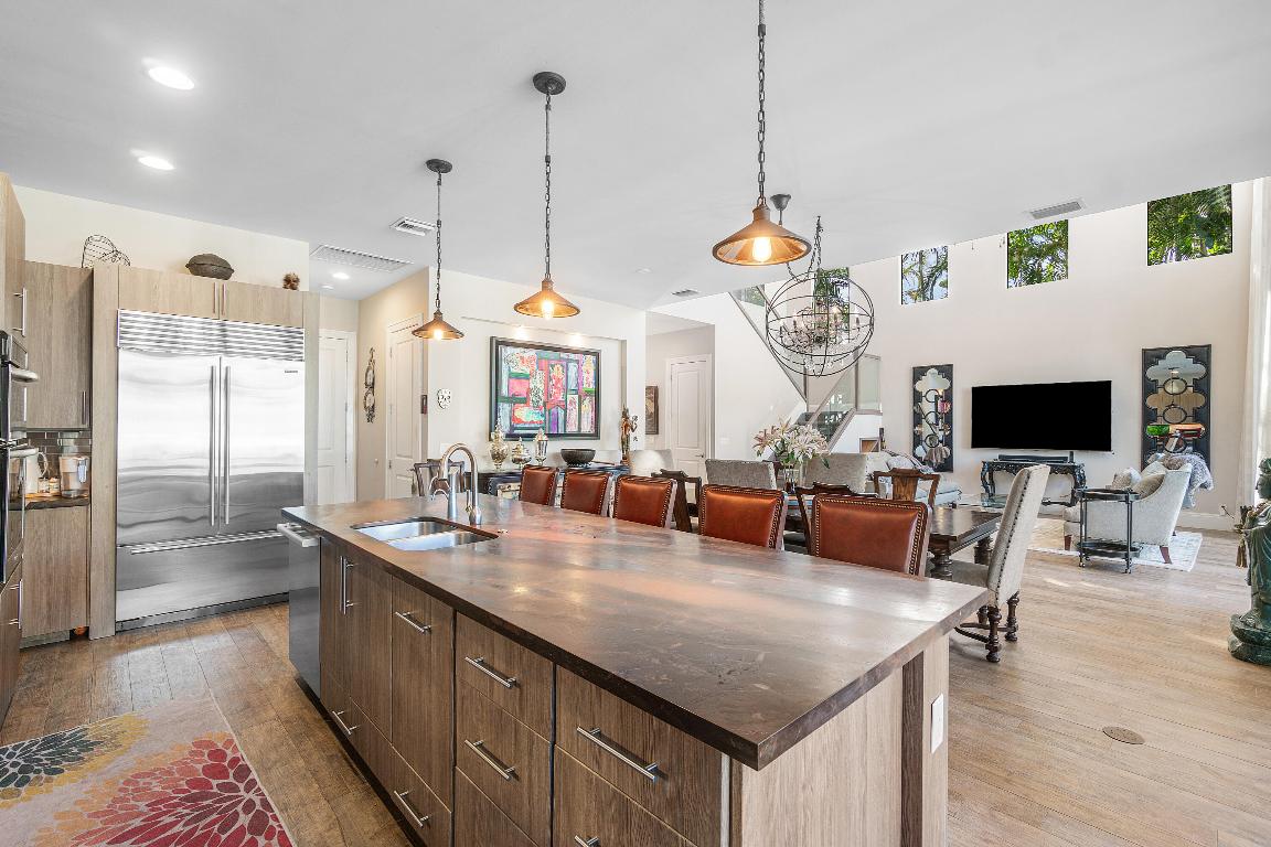 351 E Boca Raton Boca Raton, FL 33432