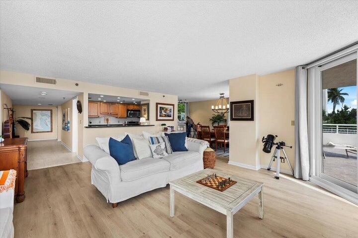 176 Helios #106 Jupiter, FL 33477