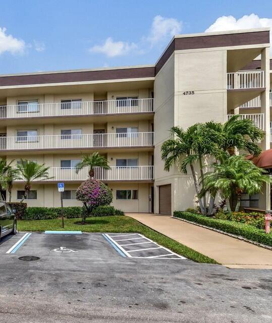 4735 Lucerne Lks #410