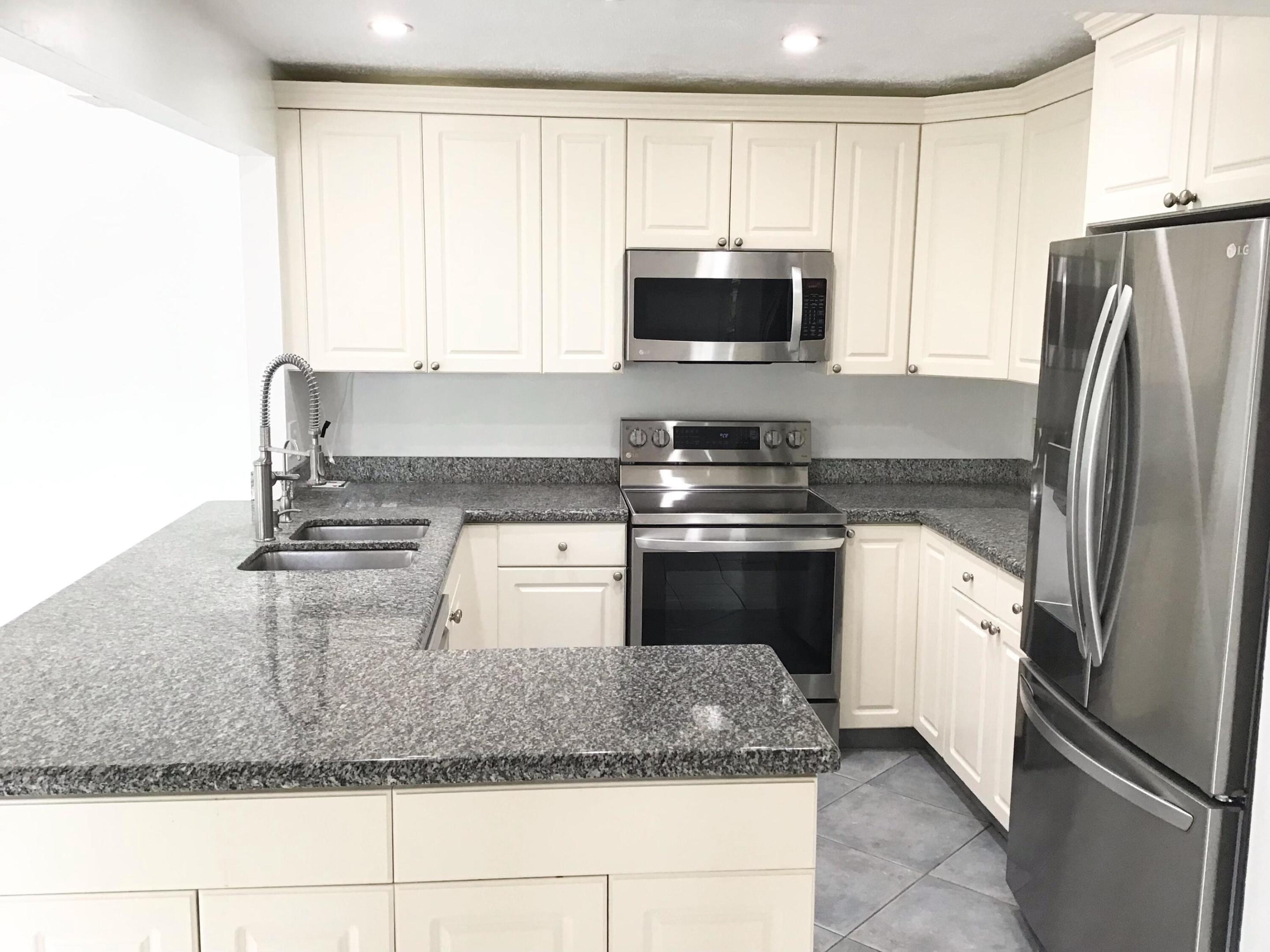 106 Albacore Jupiter, FL 33477