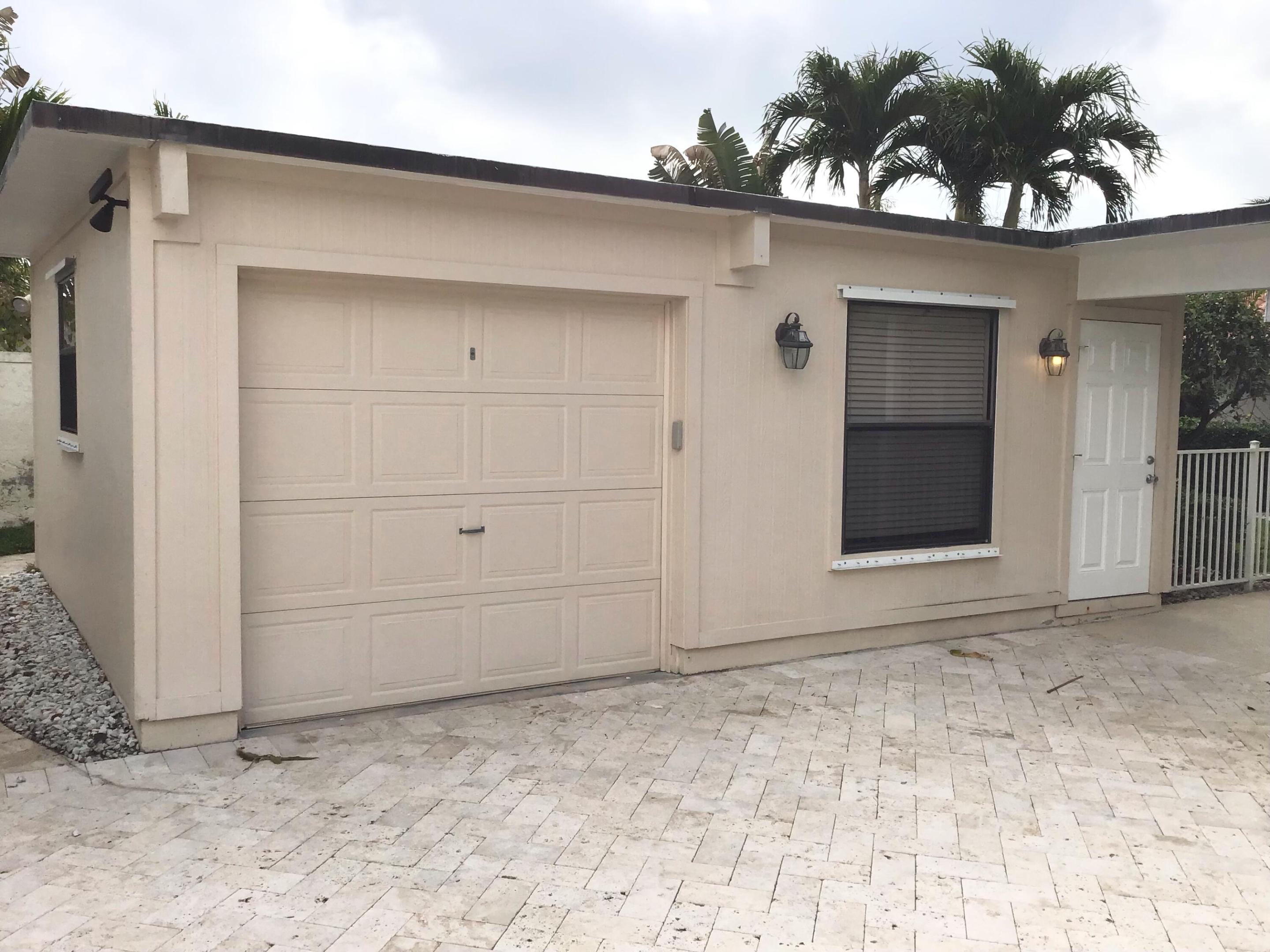 106 Albacore Jupiter, FL 33477