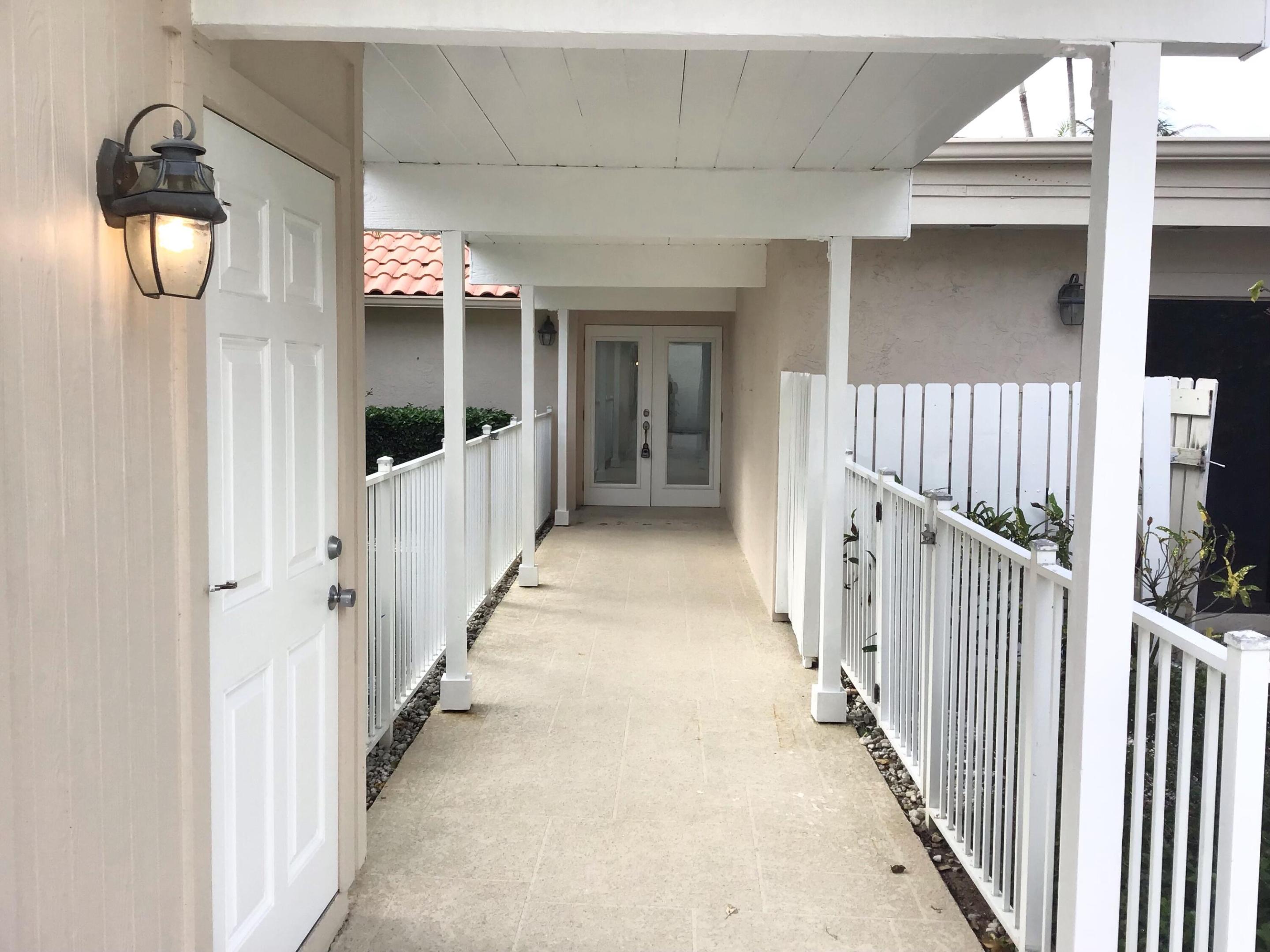 106 Albacore Jupiter, FL 33477