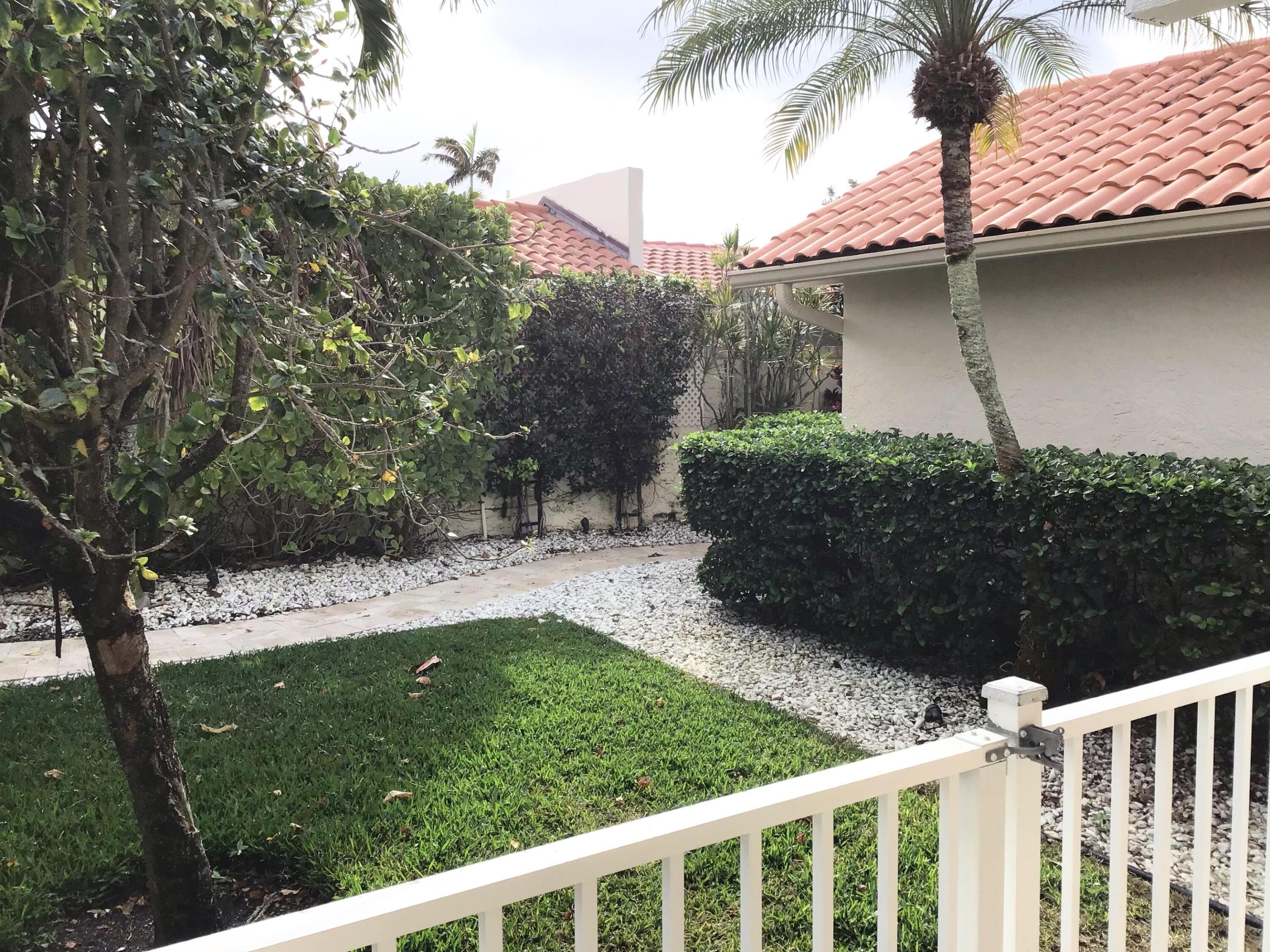 106 Albacore Jupiter, FL 33477