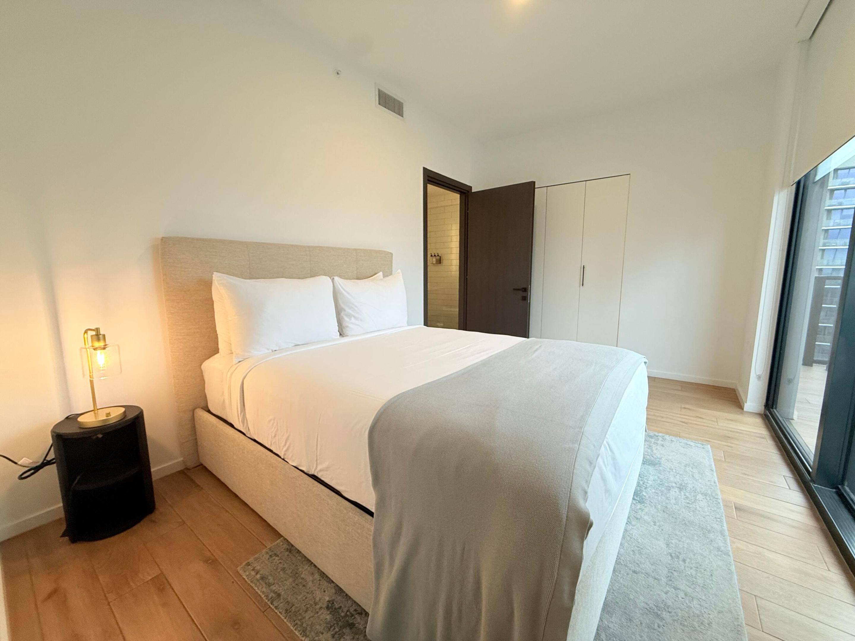 398 NE 5th #2118 Miami, FL 33132