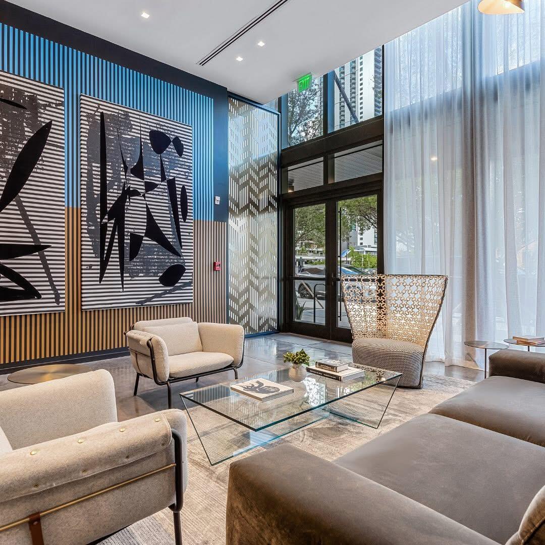 398 NE 5th #2118 Miami, FL 33132