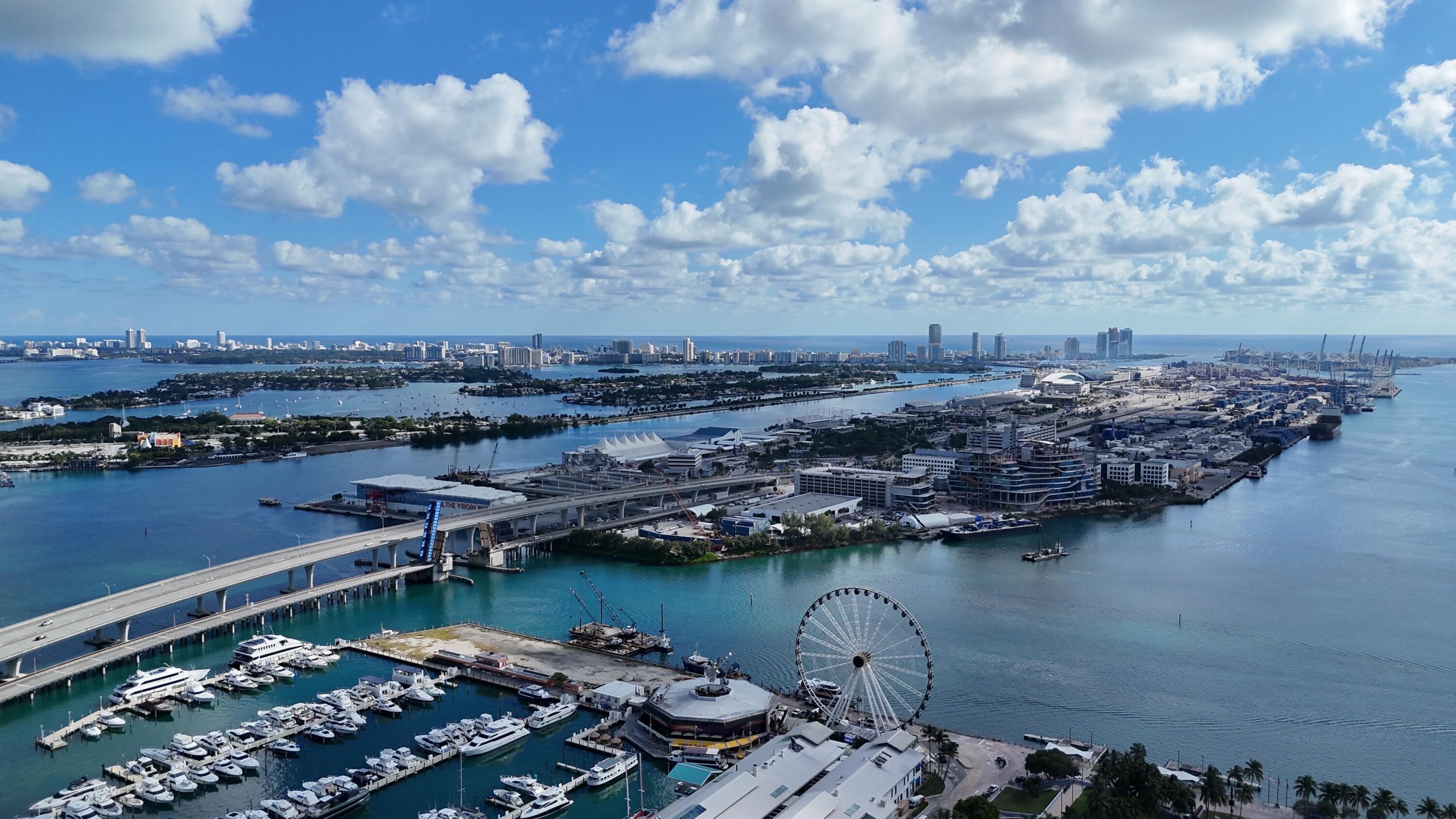 398 NE 5th #2118 Miami, FL 33132