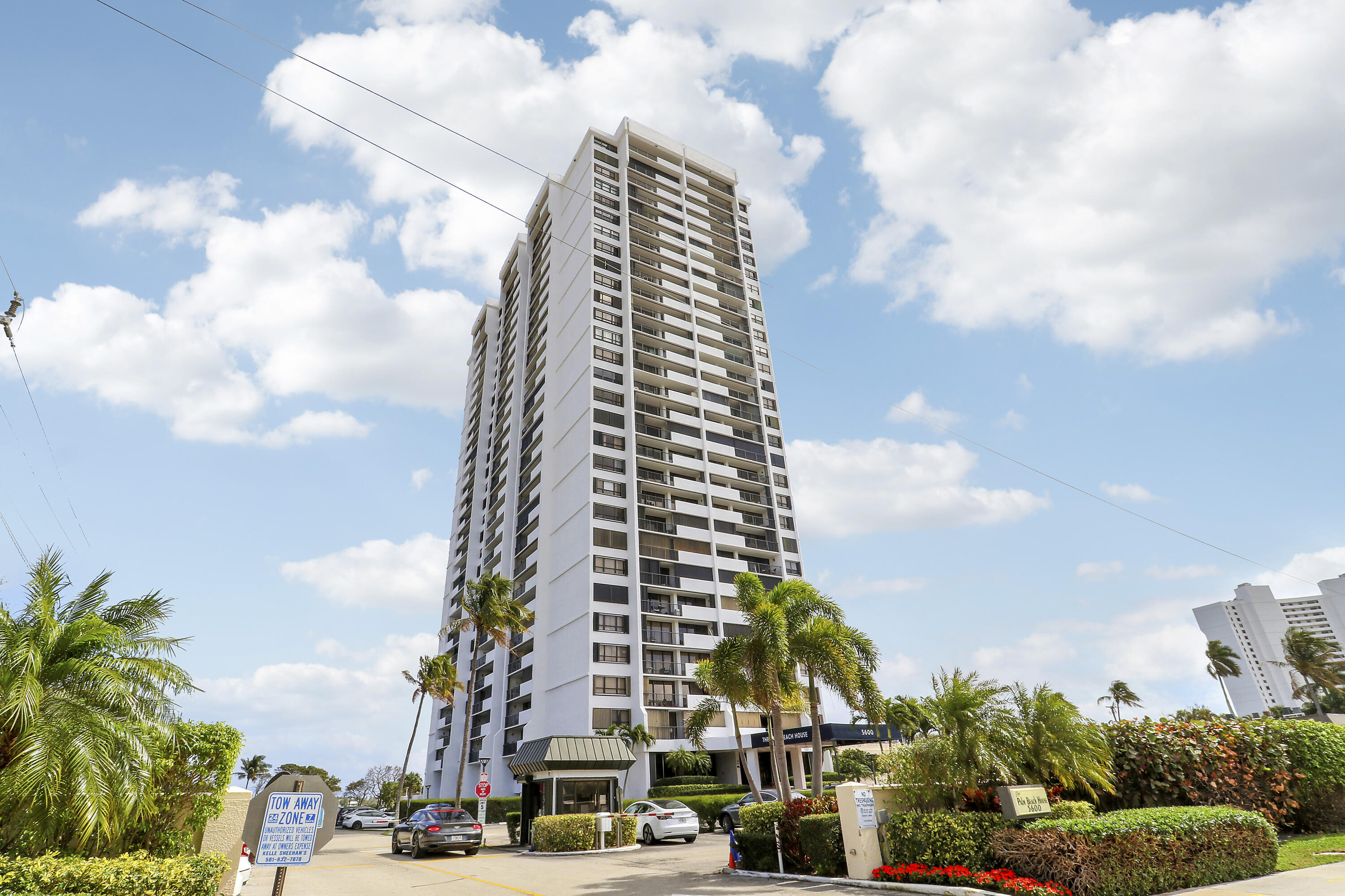 5600 N Flagler #1001