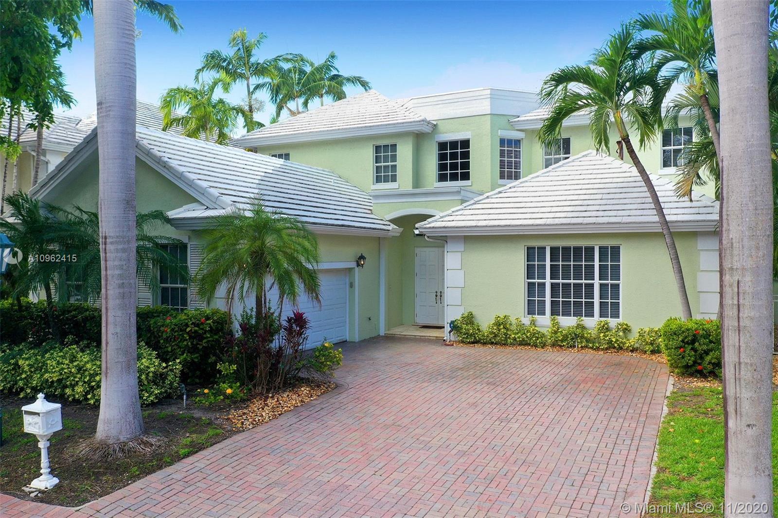 19 Grand Bay Estates Cir, Key Biscayne MLS A10962415 Closed Sale
