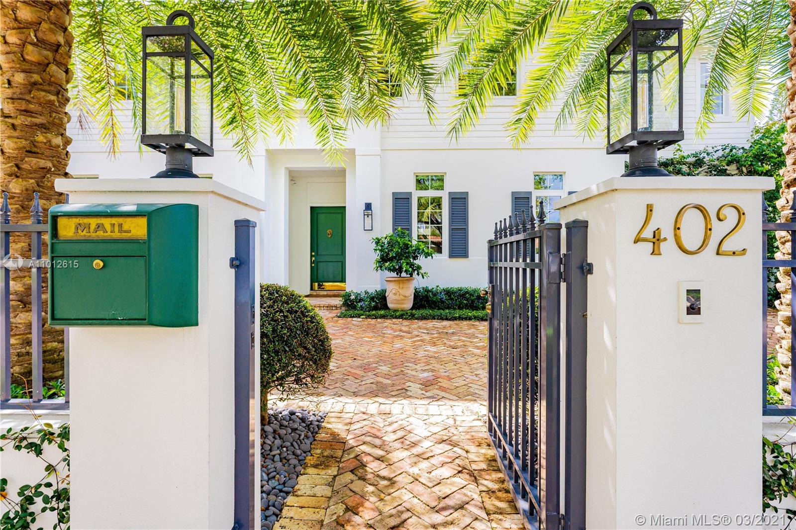 402 Vittorio Ave Coral Gables, FL 33146