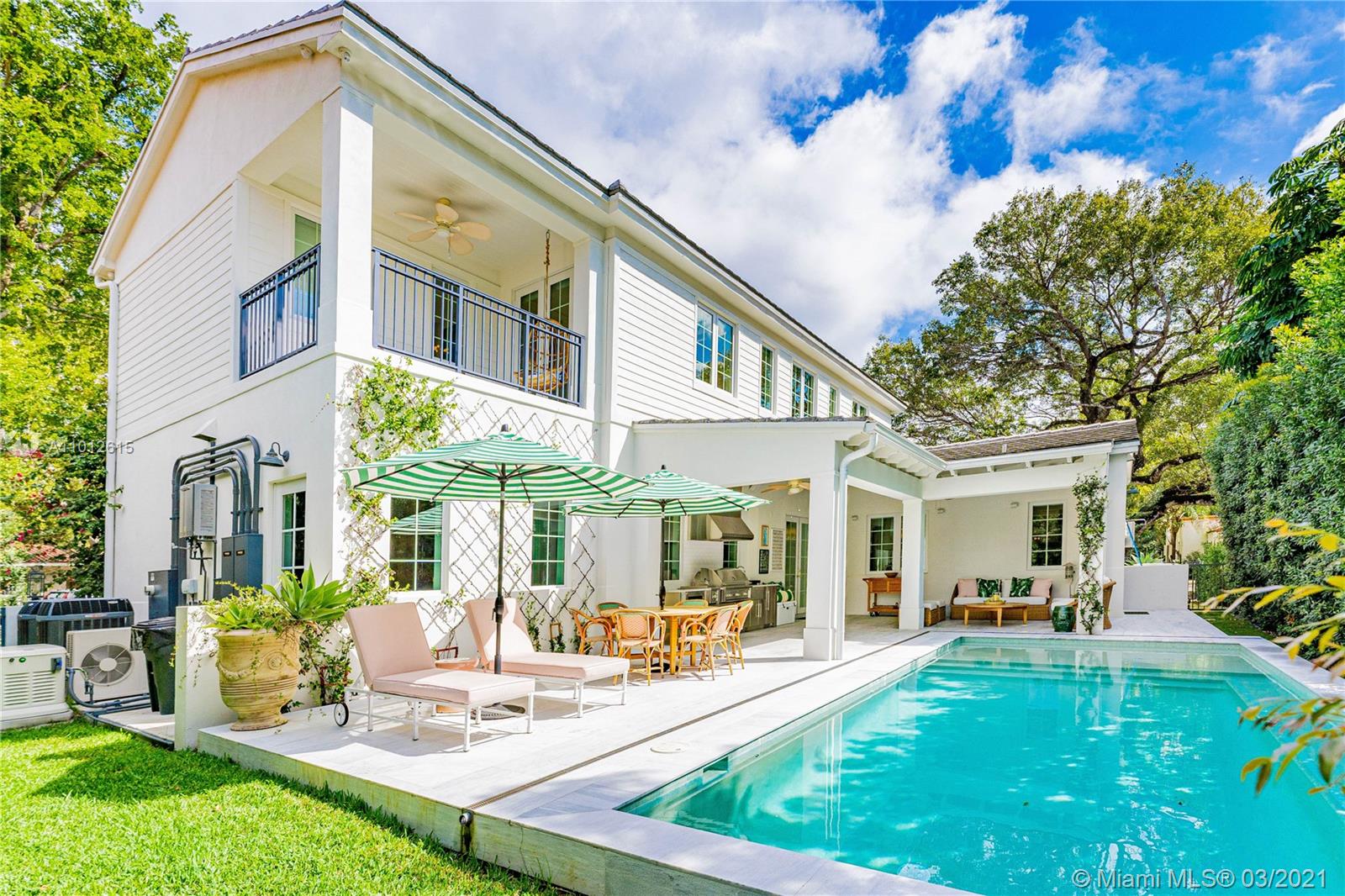 402 Vittorio Ave Coral Gables, FL 33146